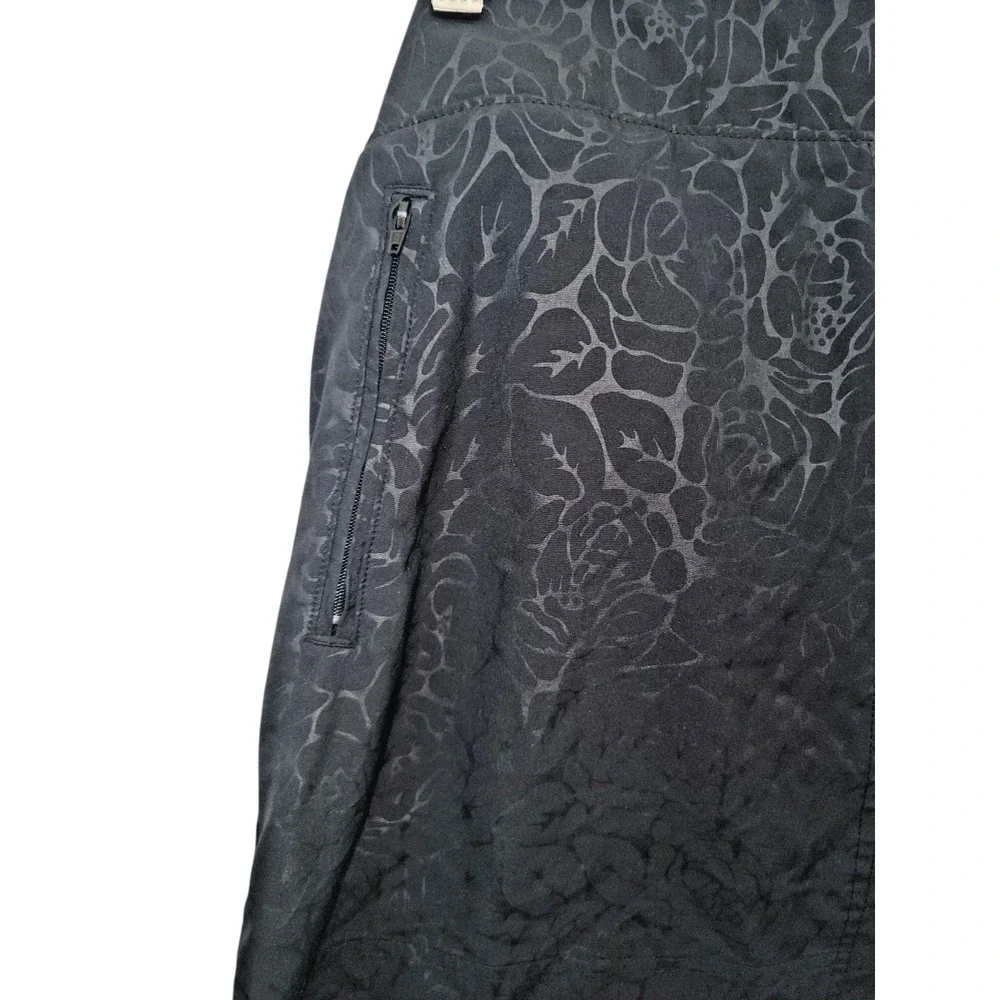 Orvis Travel Skort Womens Medium Black Rose‎ Embossed Mesh Inner Shorts Pull On